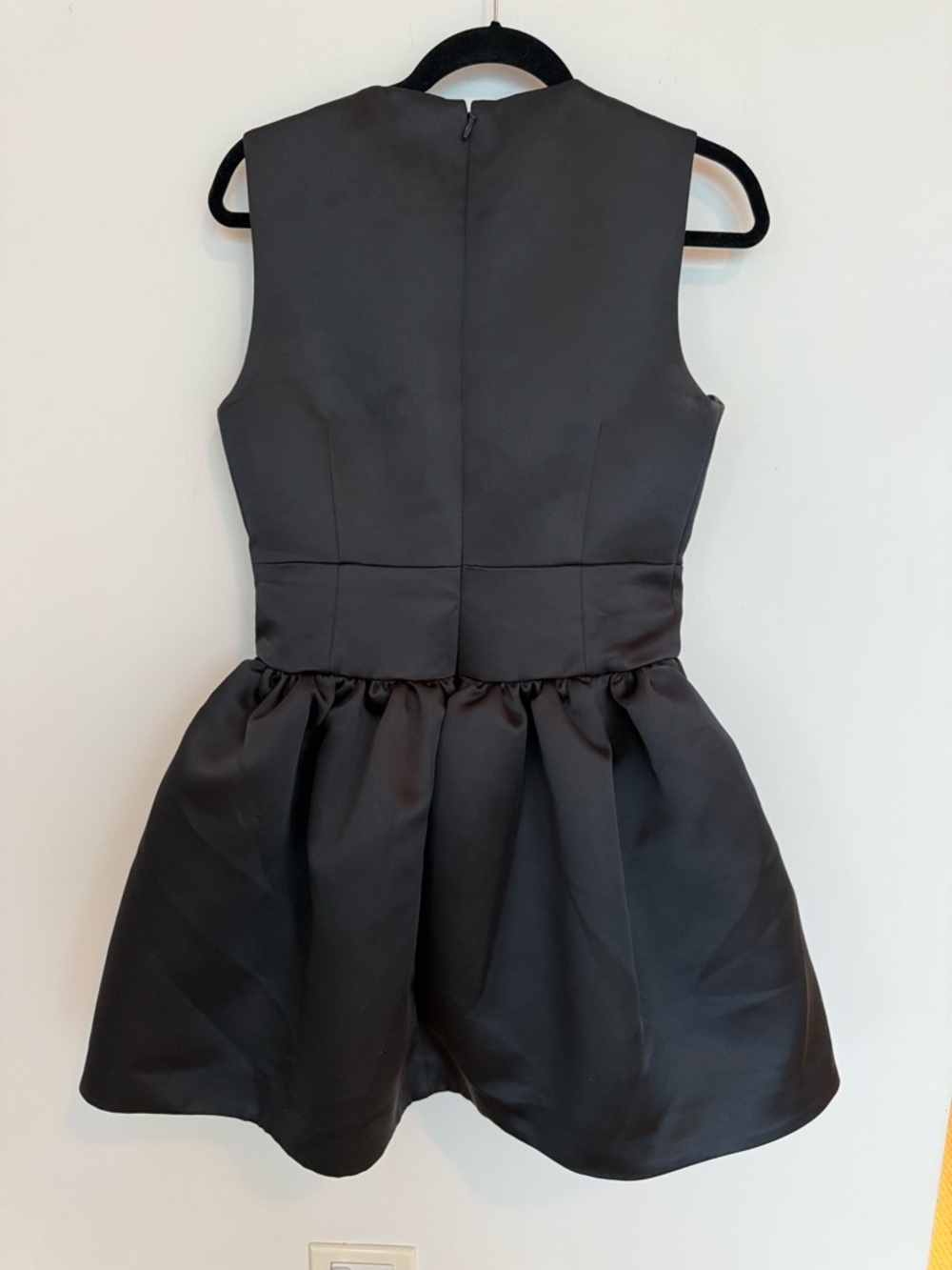 Tanya Taylor Noaki Embellished Black Satin Mini Flare Dress size 6 - Picture 8 of 10
